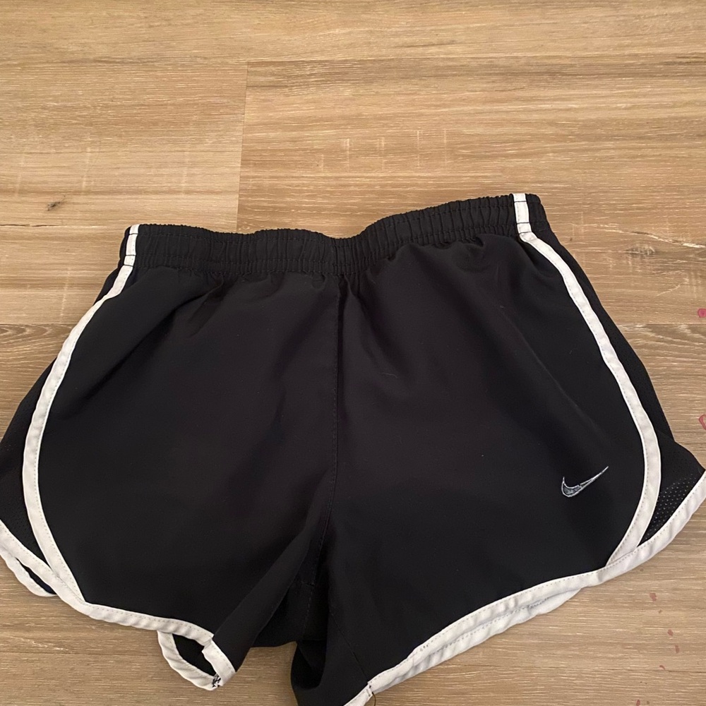 Girls Size Small Nike Black and White Sports Shorts